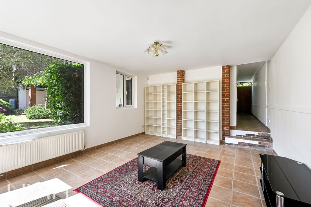 Property photo 3 of 7 3