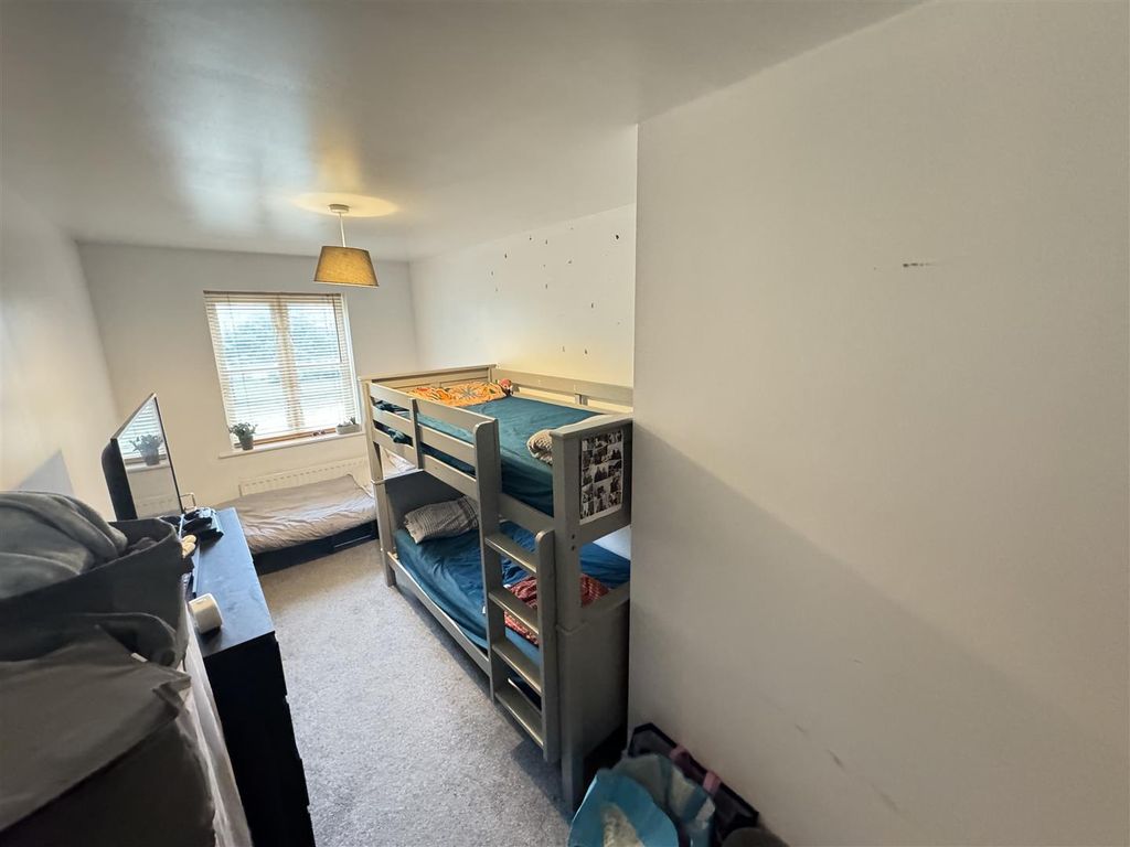 Additional image 9 of 2 bed flat for saleCircular Road South, Colchester CO2