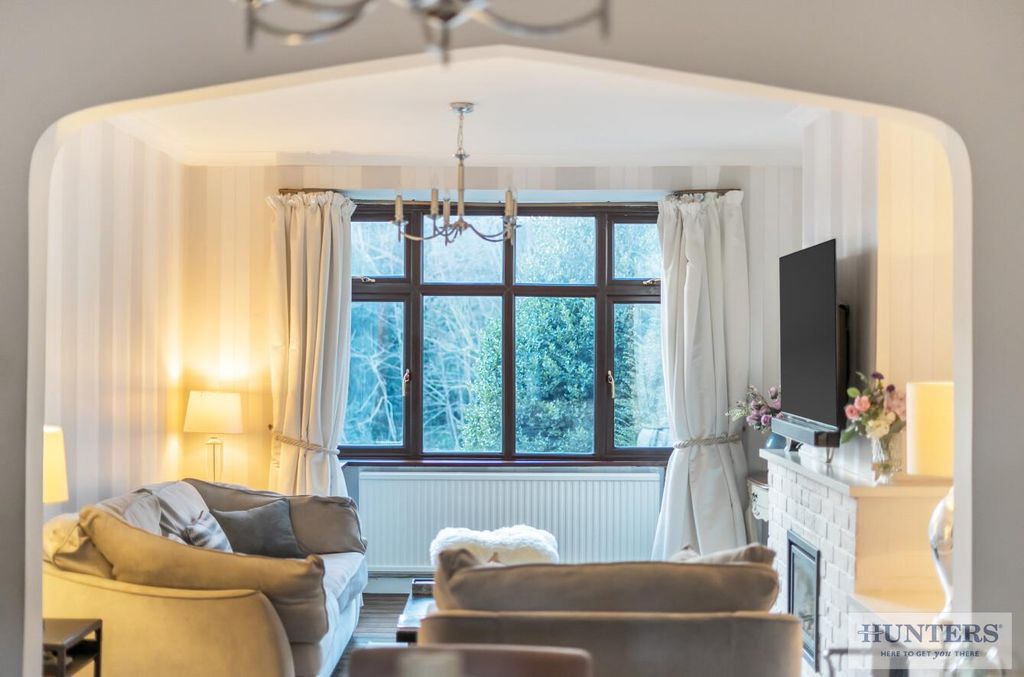 Property photo 2 of 24 E05c95A8-8Db5-4897-89d3-1240B6Bf7351.Jpg