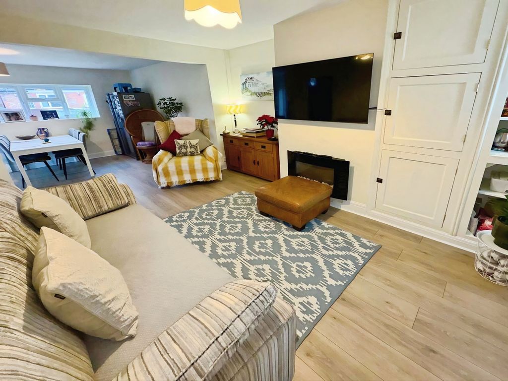 Property photo 3 of 19 C27992Ec-Photo-2026-01-15-20-59-26 202