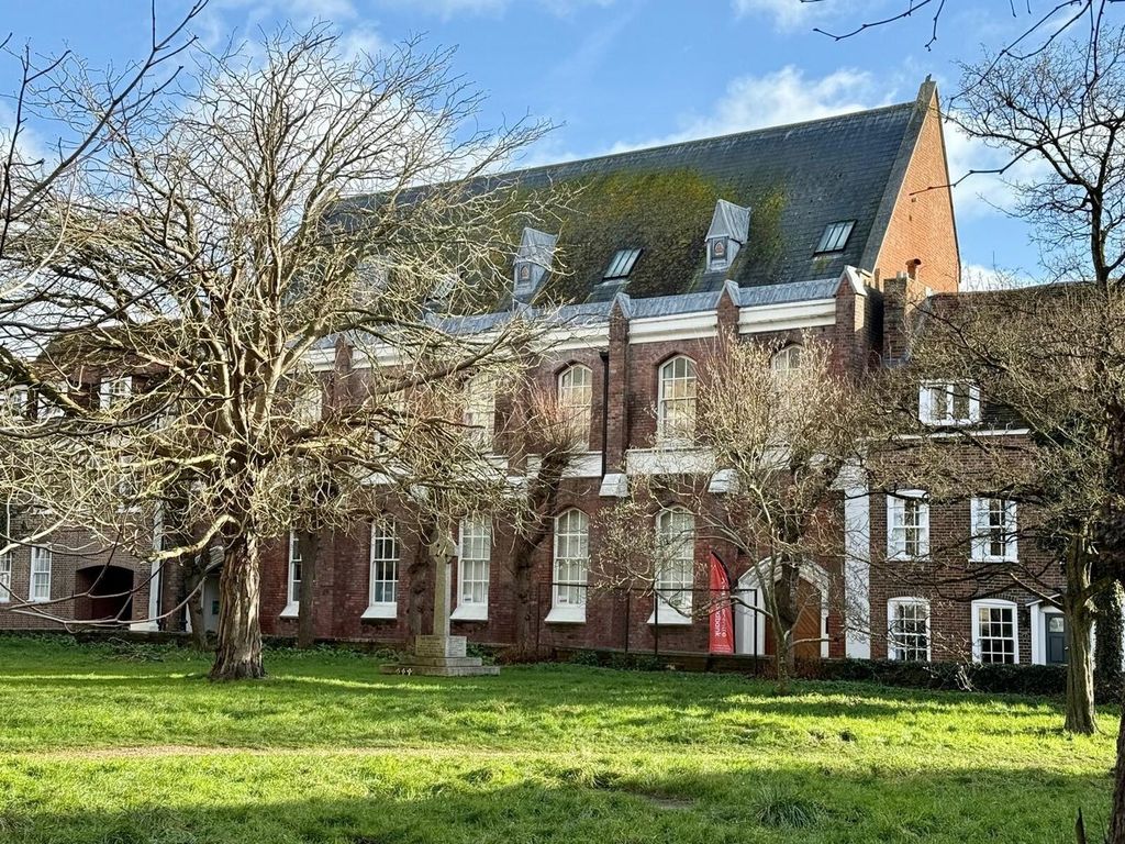 Property photo 1 of 27