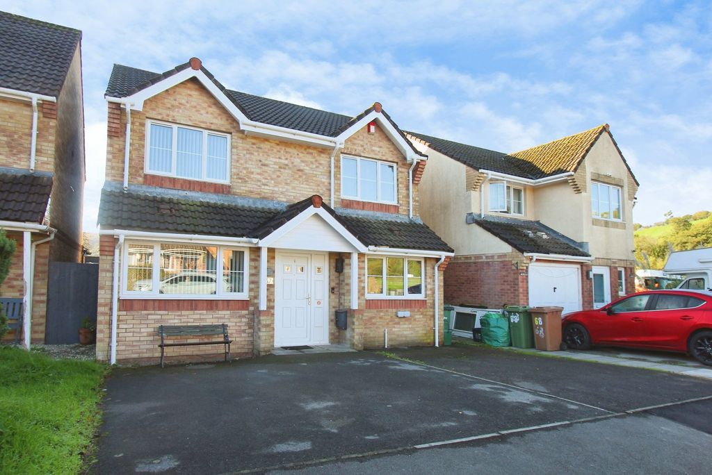 Property photo 1 of 26