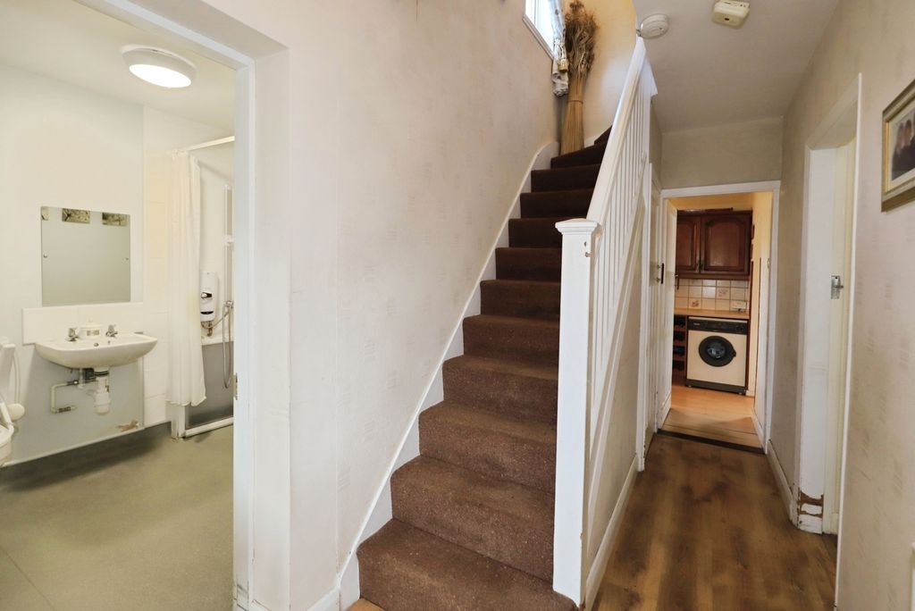 Property photo 3 of 18 Pbox-Img.Jpg