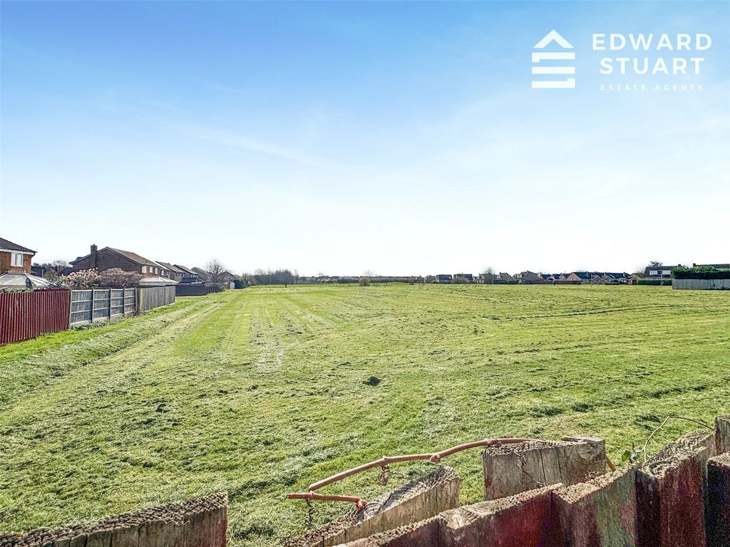 Property photo 2 of 10 Picture No. 04