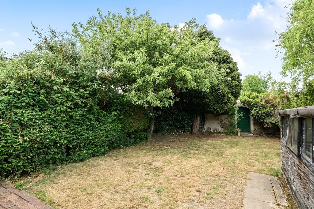 Property photo 2 of 11