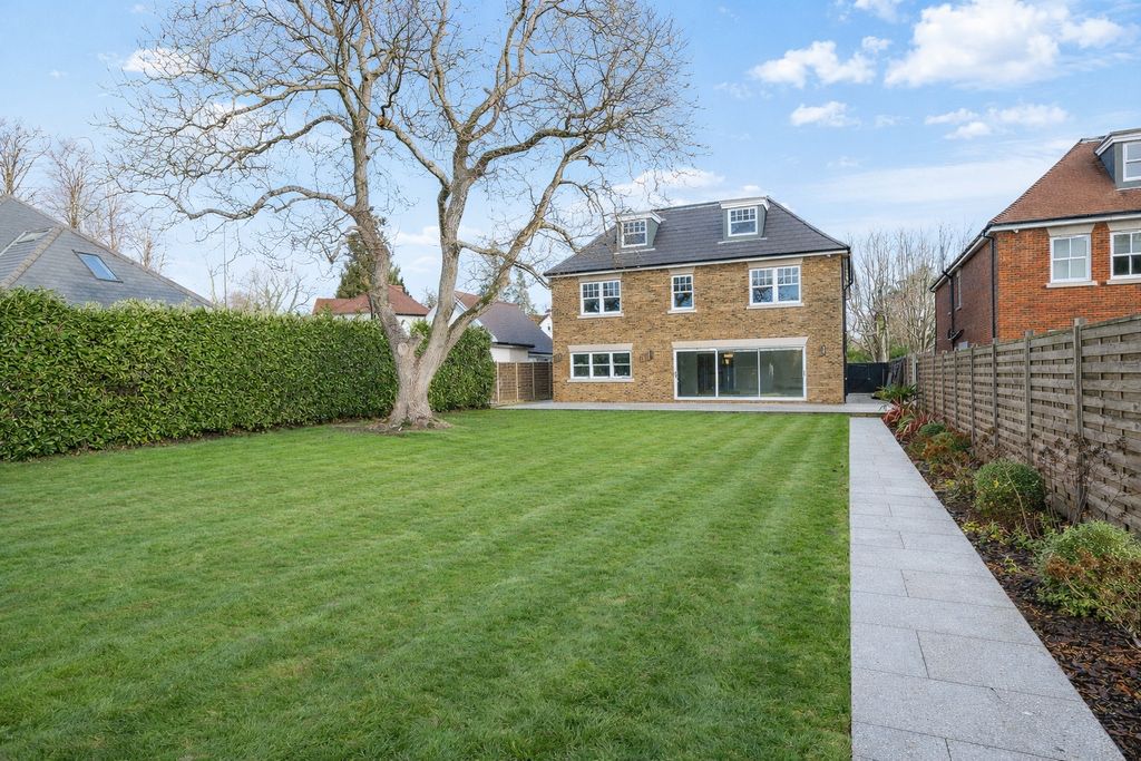 Property photo 3 of 26