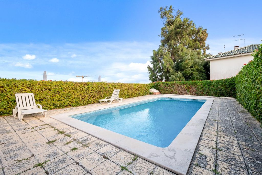 Property photo 3 of 21 Image