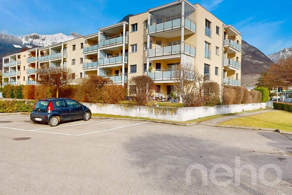 Property photo 1 of 9