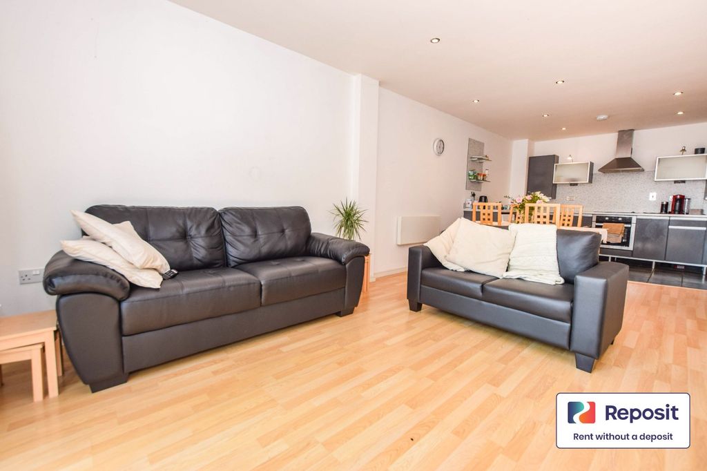Property photo 3 of 17 Picture No. 15