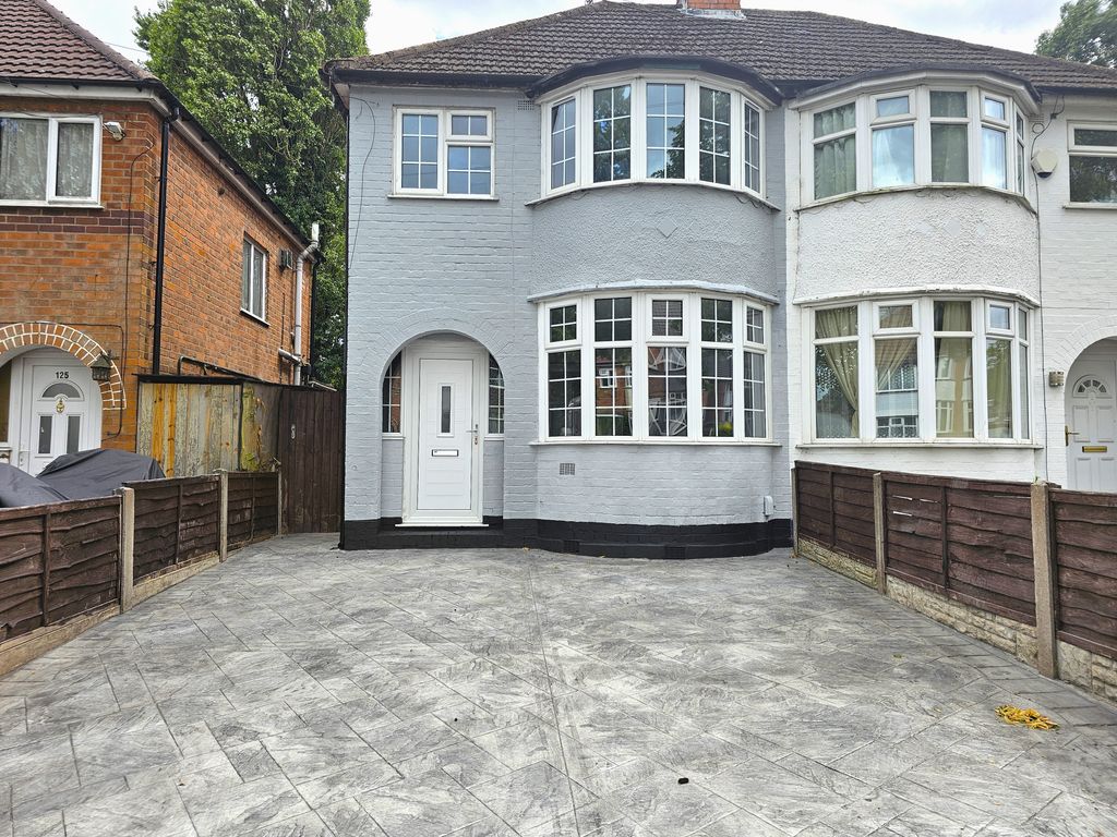 Property photo 2 of 24