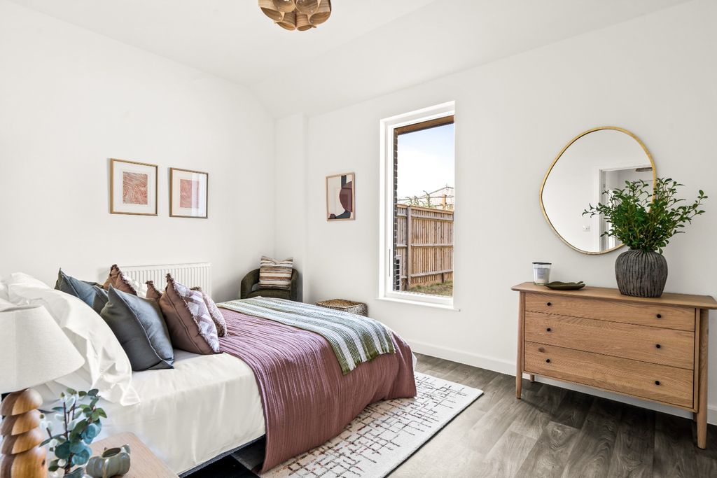 Property photo 2 of 22 4317802