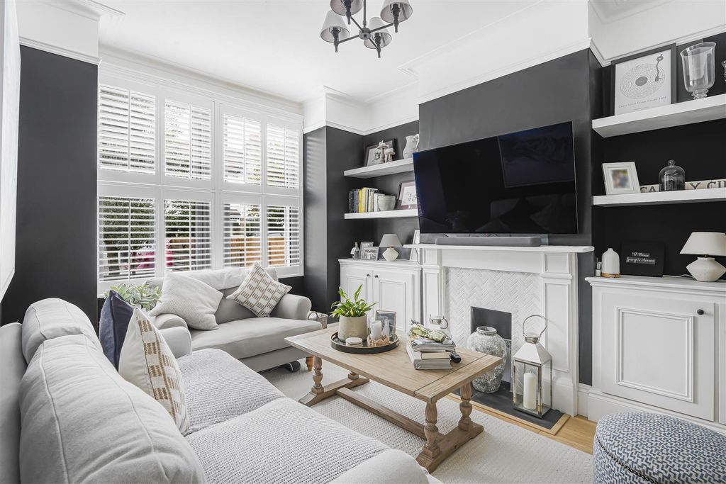 Property photo 3 of 18 Reception Room