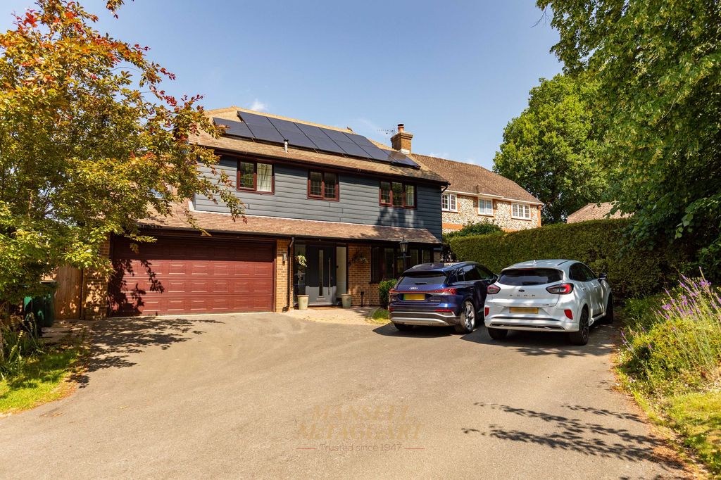 Property photo 1 of 27