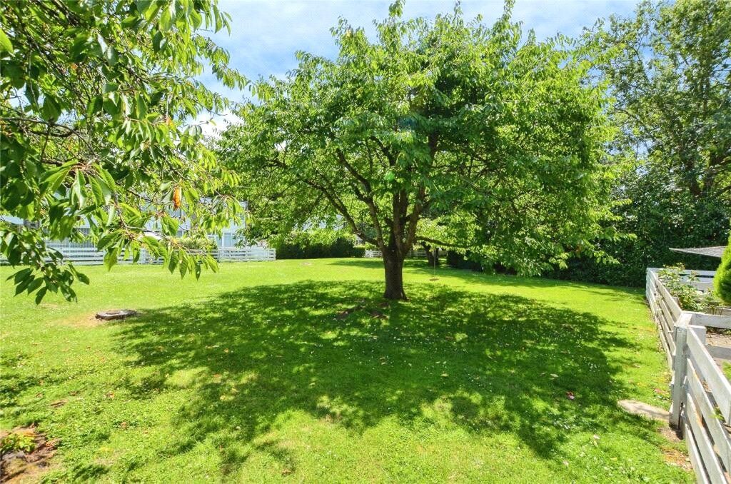 Property photo 3 of 6 Picture No. 04