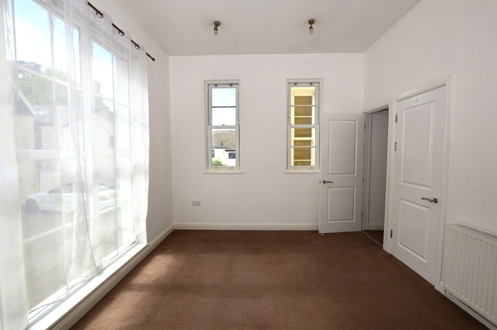 Property photo 2 of 9 Picture No. 37