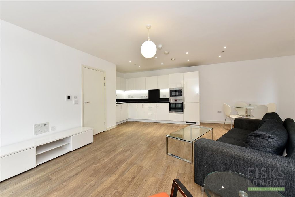 Property photo 3 of 16 Flat 48 Kingfisher Heights (11).Jpg