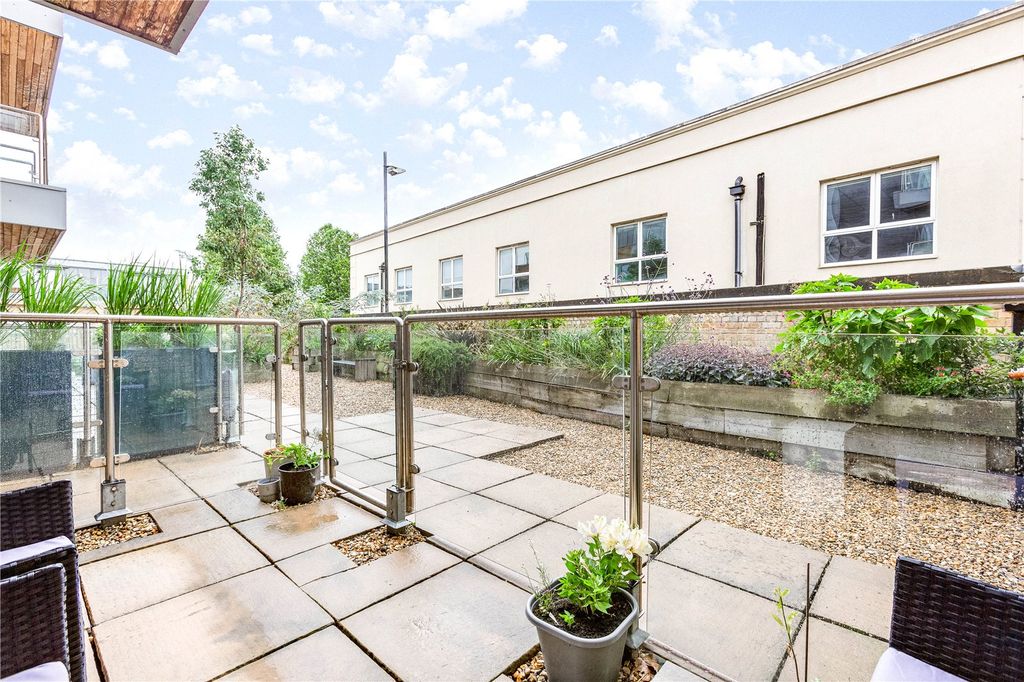 Property photo 1 of 10