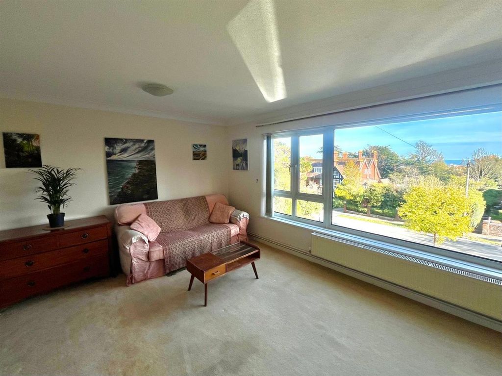 Property photo 2 of 29 2B62E6E7-1De7-4849-864F-E52A951Eb08A.Jpg