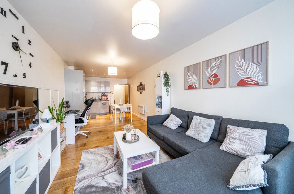 Property photo 2 of 10 1450192-7-69E78c1...