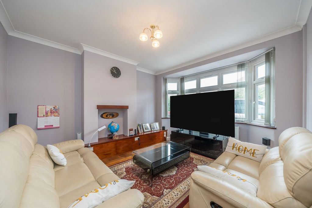 Property photo 2 of 7