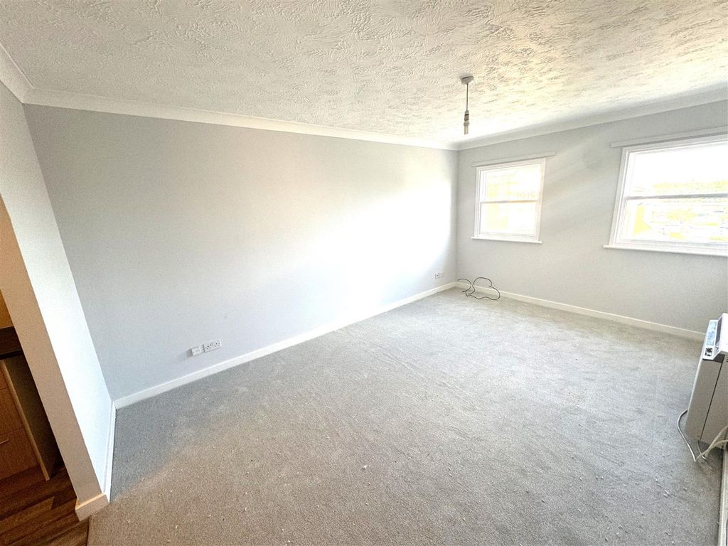 Property photo 1 of 6 Img_2737.Jpg