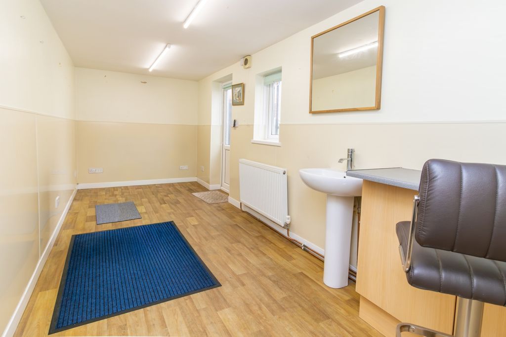 Property photo 1 of 3 Img_7087