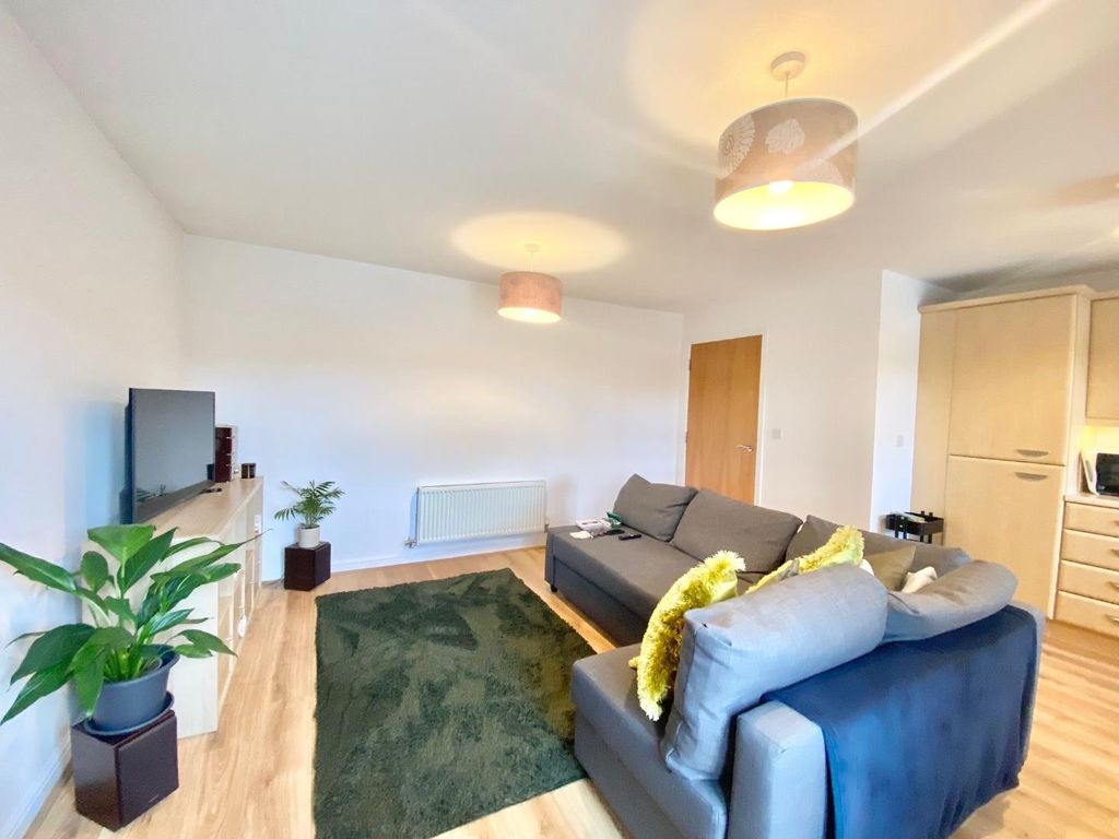Additional image 7 of 2 bed flat for saleMereside, Huddersfield HD5