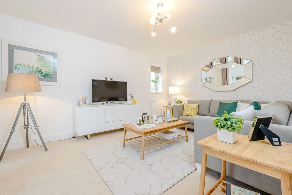 Property photo 1 of 16 Hatherop Example