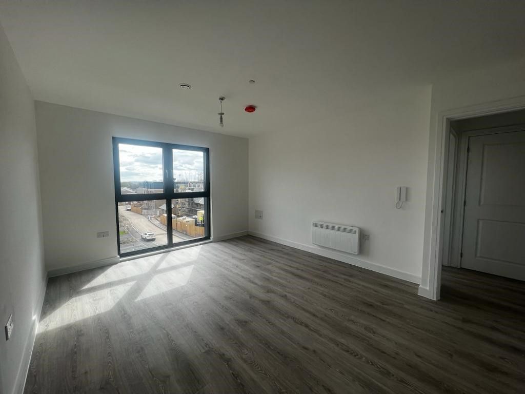 Property photo 3 of 8 Image