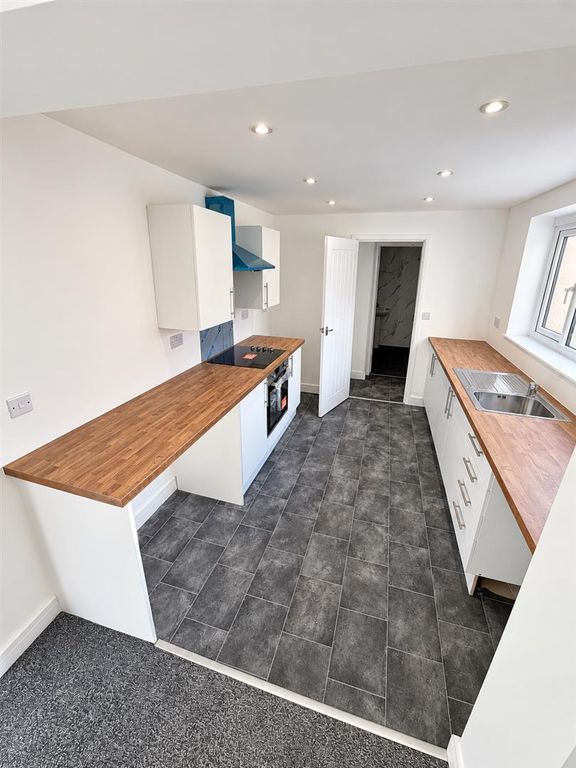 Property photo 3 of 21 3E17Da30-5701-485F-B2B9-508988A4B2Ea.Png