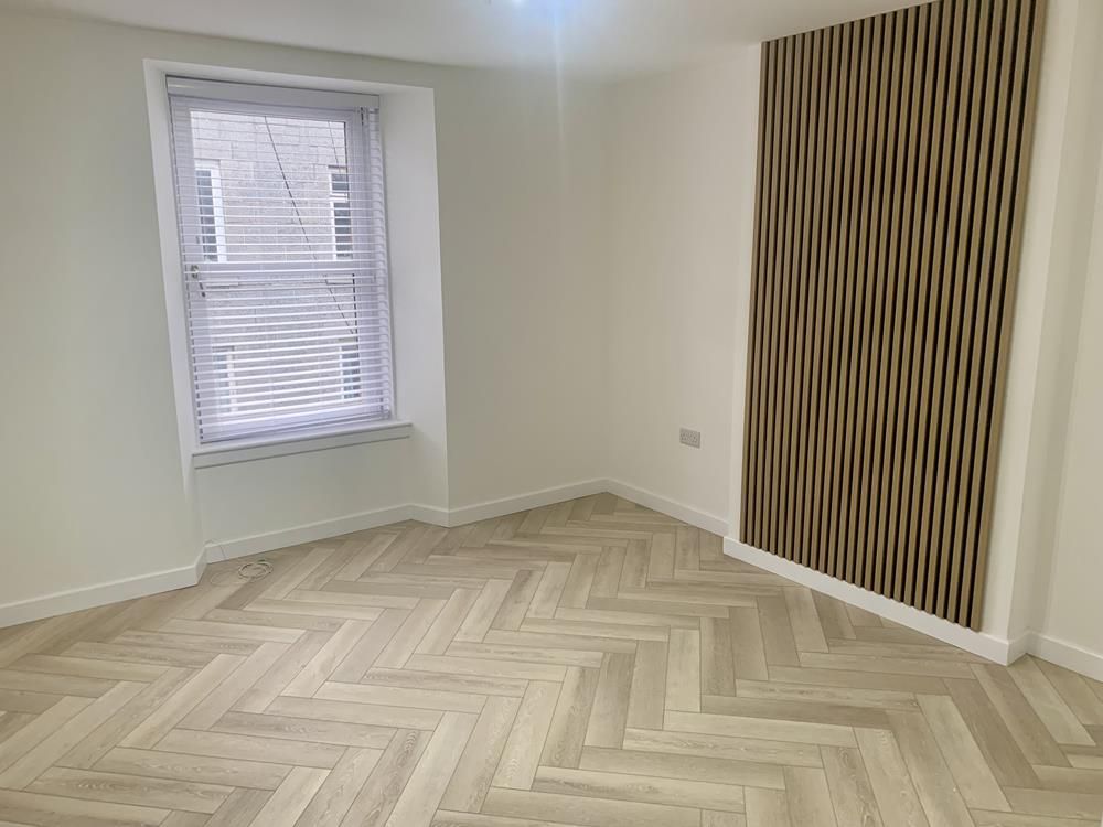 Property photo 1 of 5 Lounge