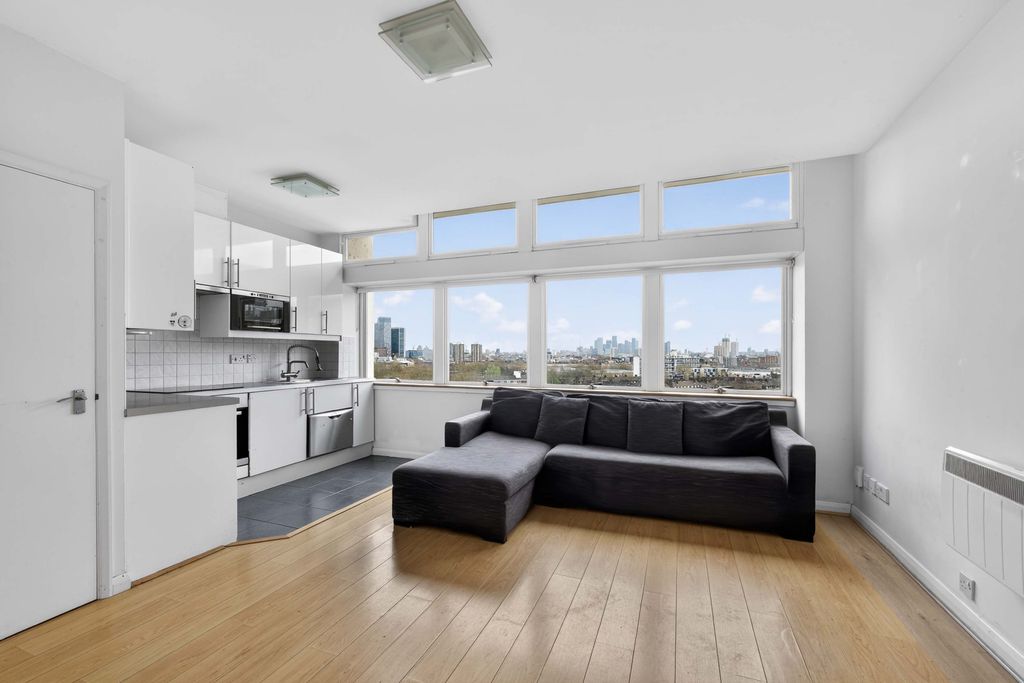 Property photo 3 of 14