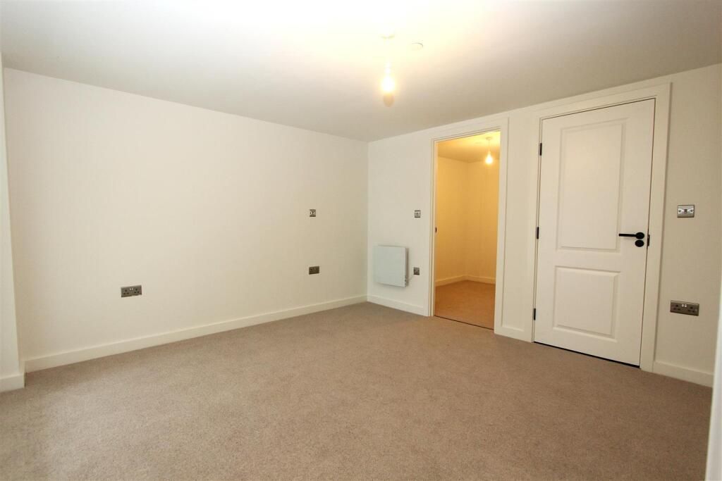 Property photo 2 of 4 Gallery