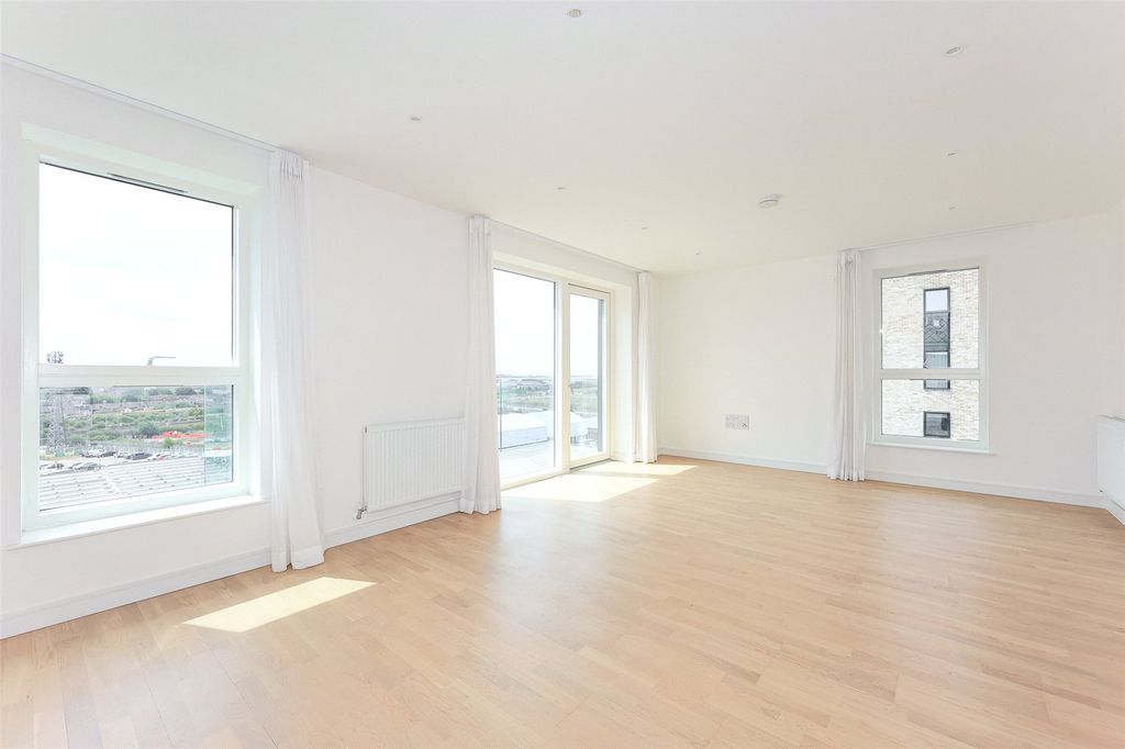 Property photo 3 of 16 Picture No. 03