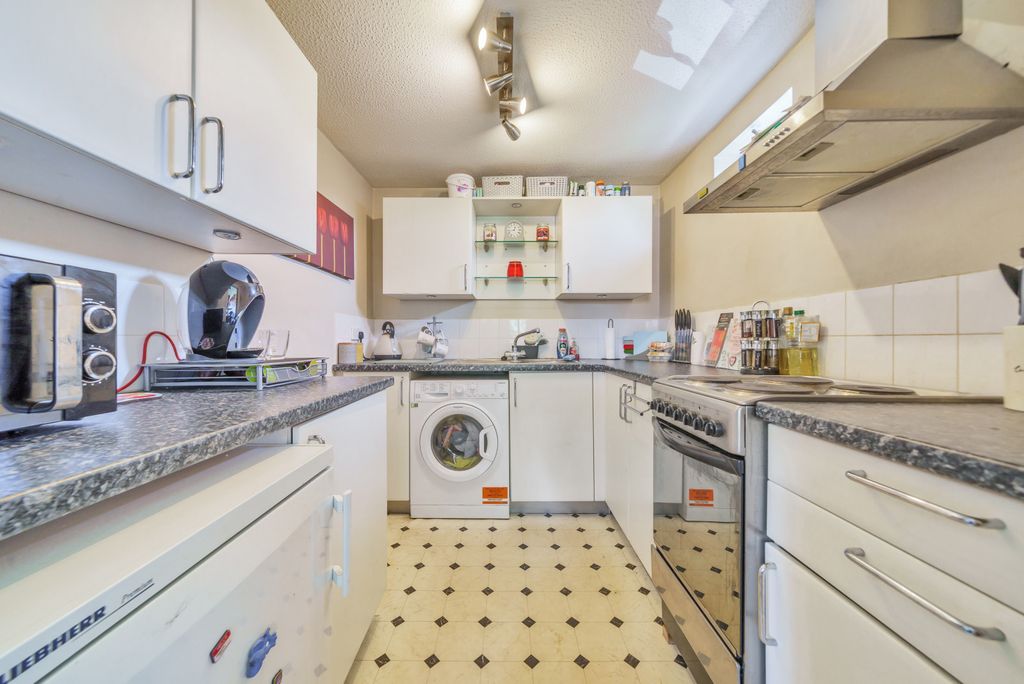 Property photo 2 of 9 985256 (6).Jpg