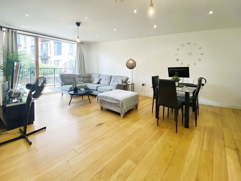 Property photo 3 of 19 Picture No. 12