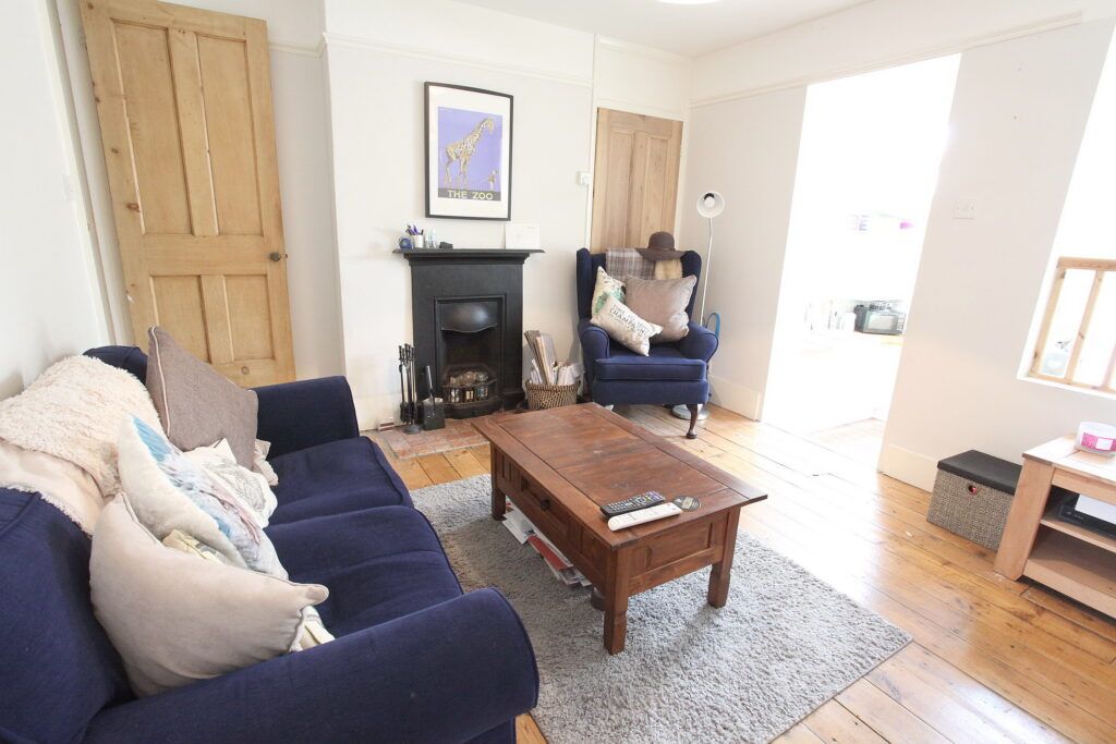 Property photo 2 of 8