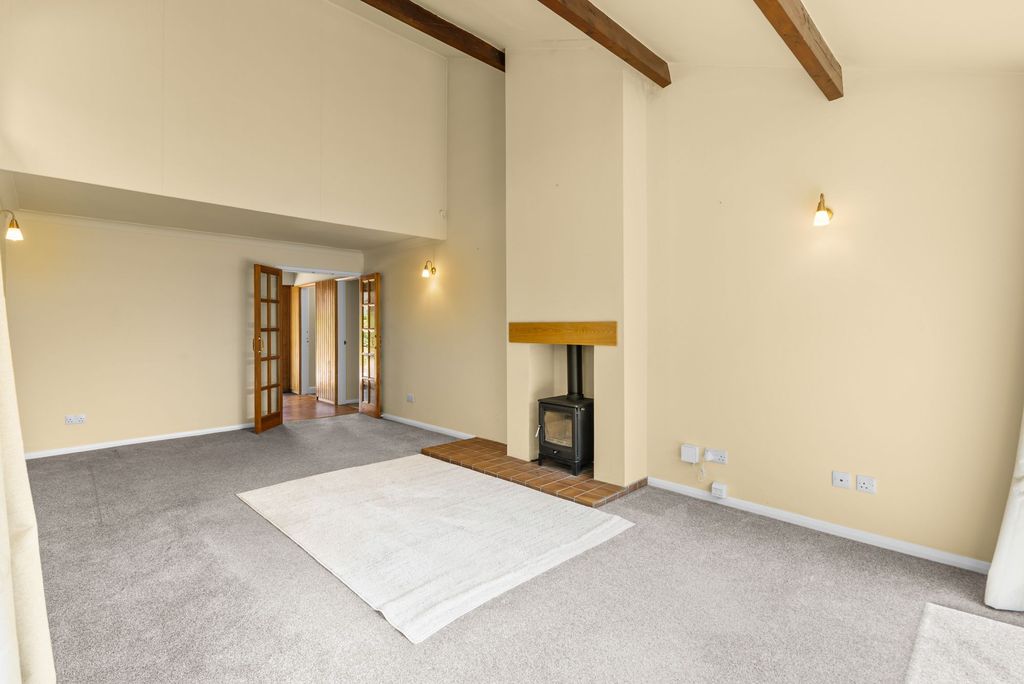 Property photo 3 of 26