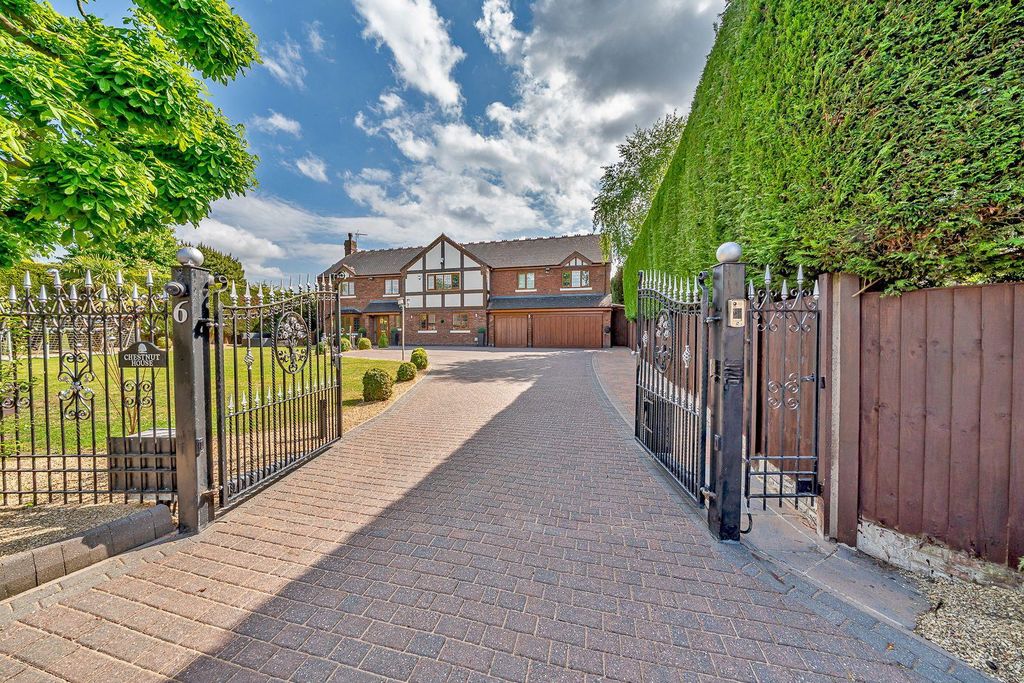 Property photo 1 of 45