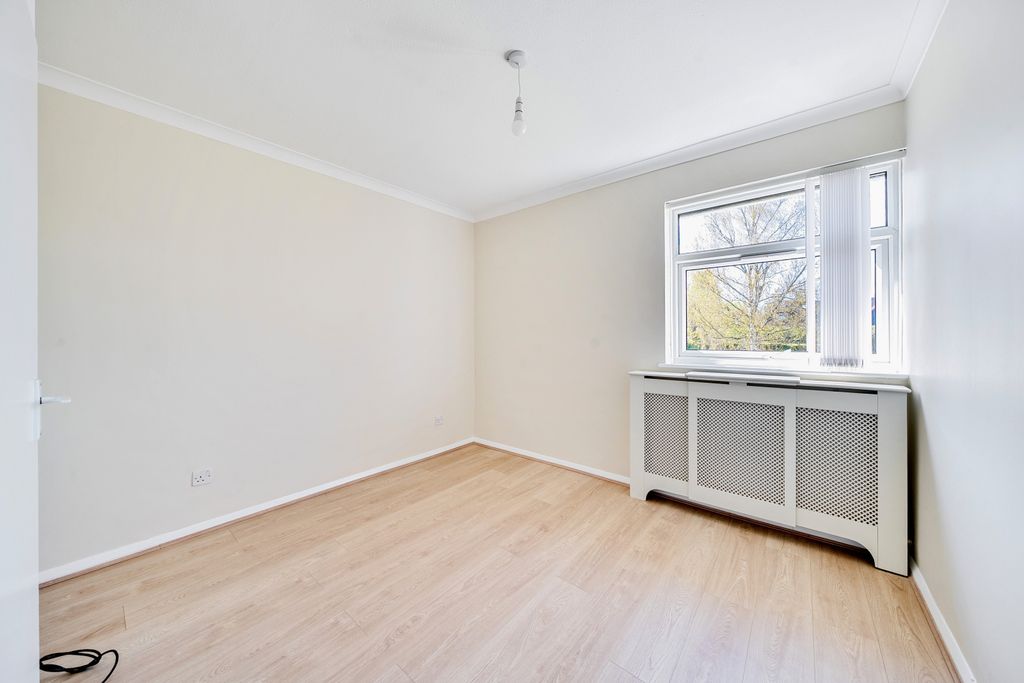 Property photo 3 of 19 Picture No. 06