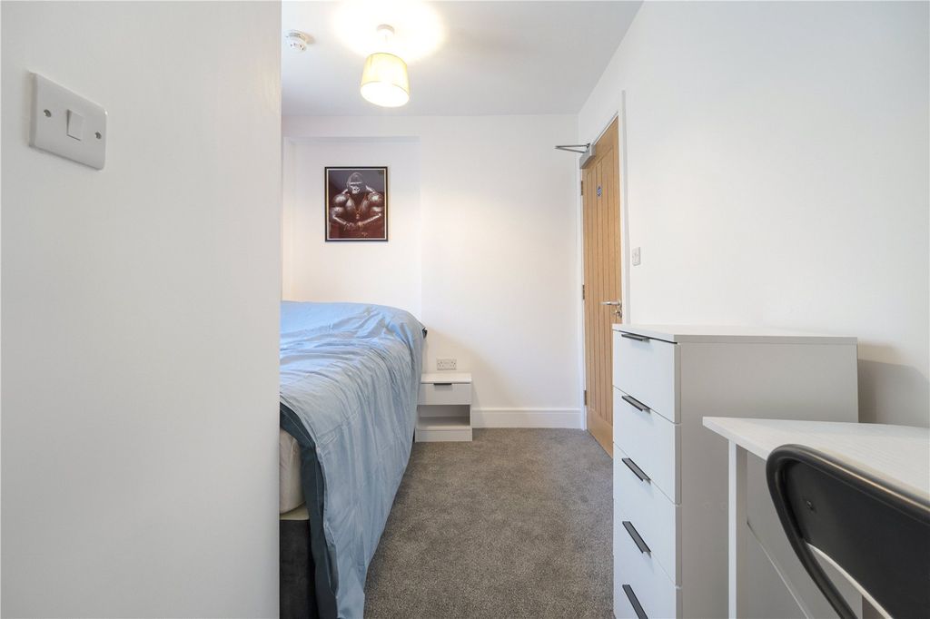 Property photo 3 of 8 Picture No. 04