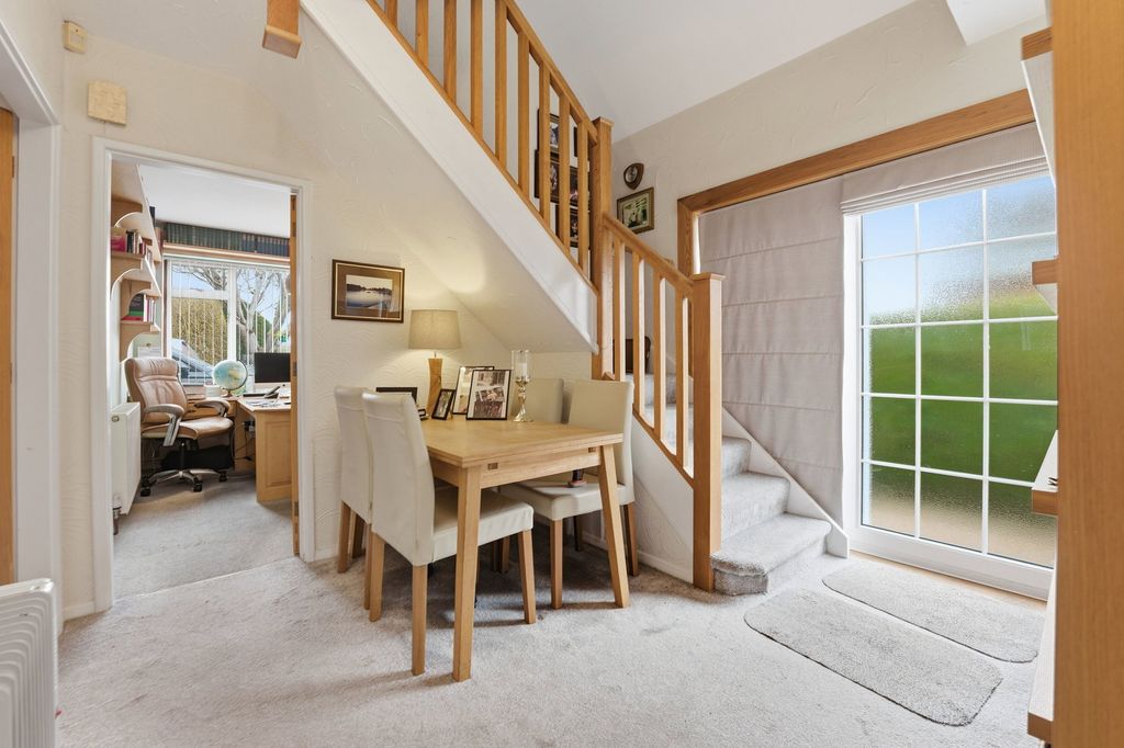 Property photo 3 of 40