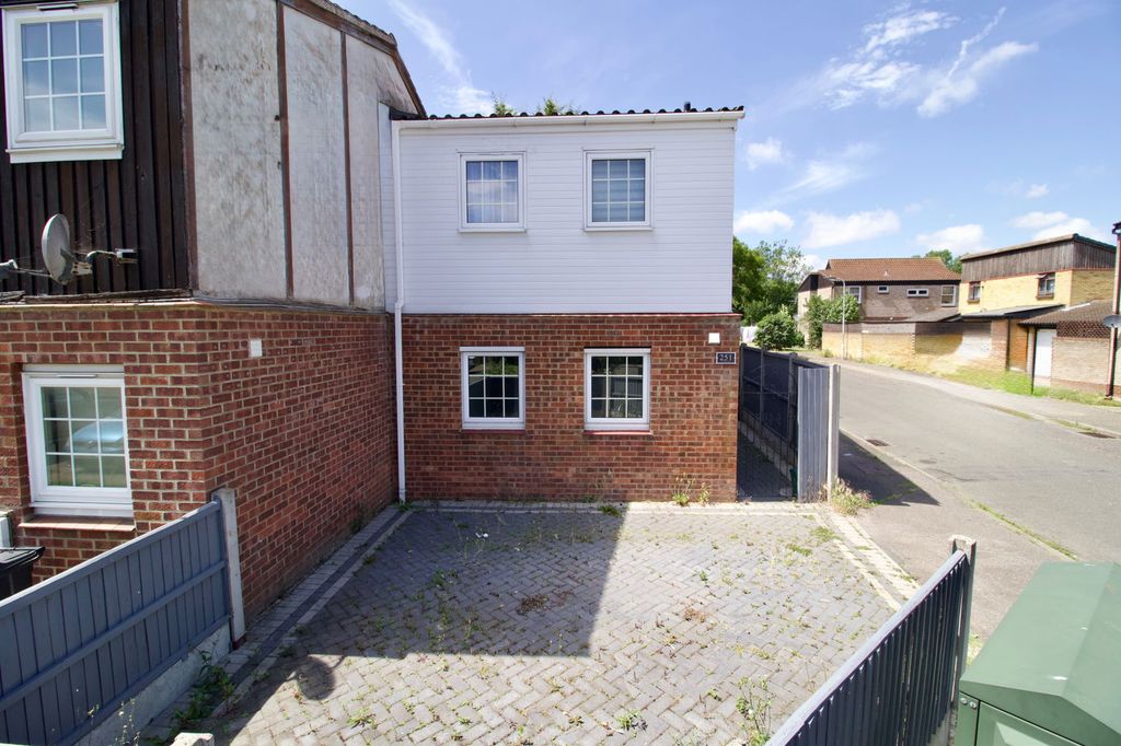 Property photo 1 of 23