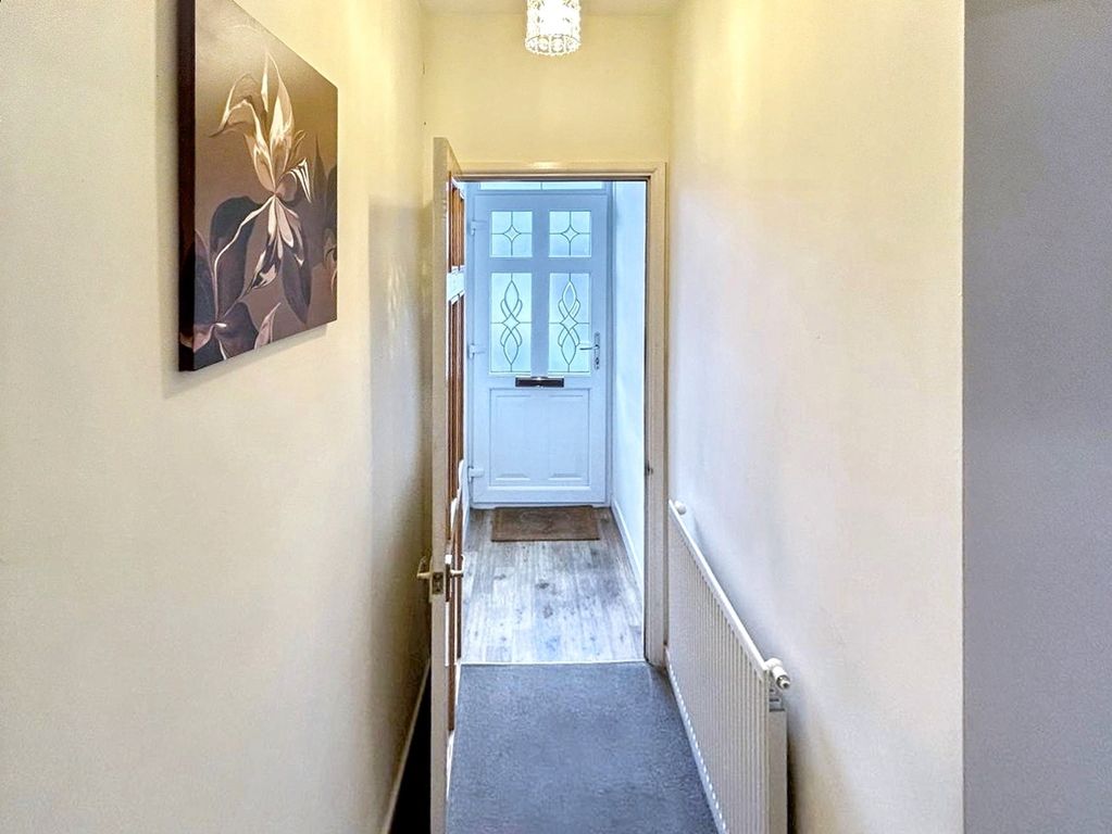 Property photo 2 of 18 Entrance