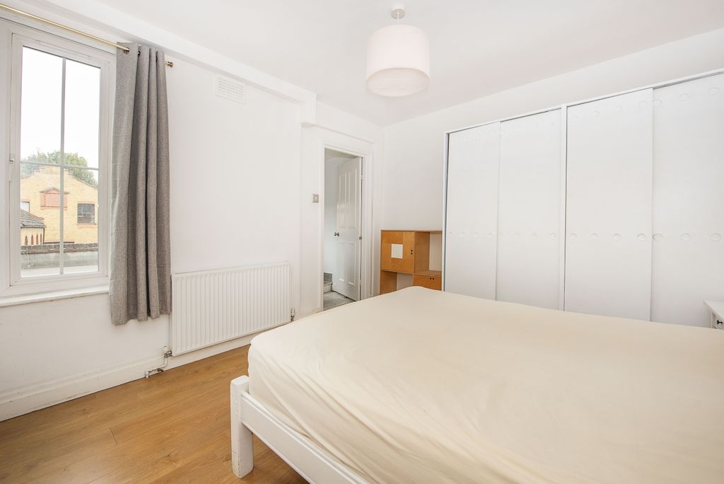 Property photo 3 of 8