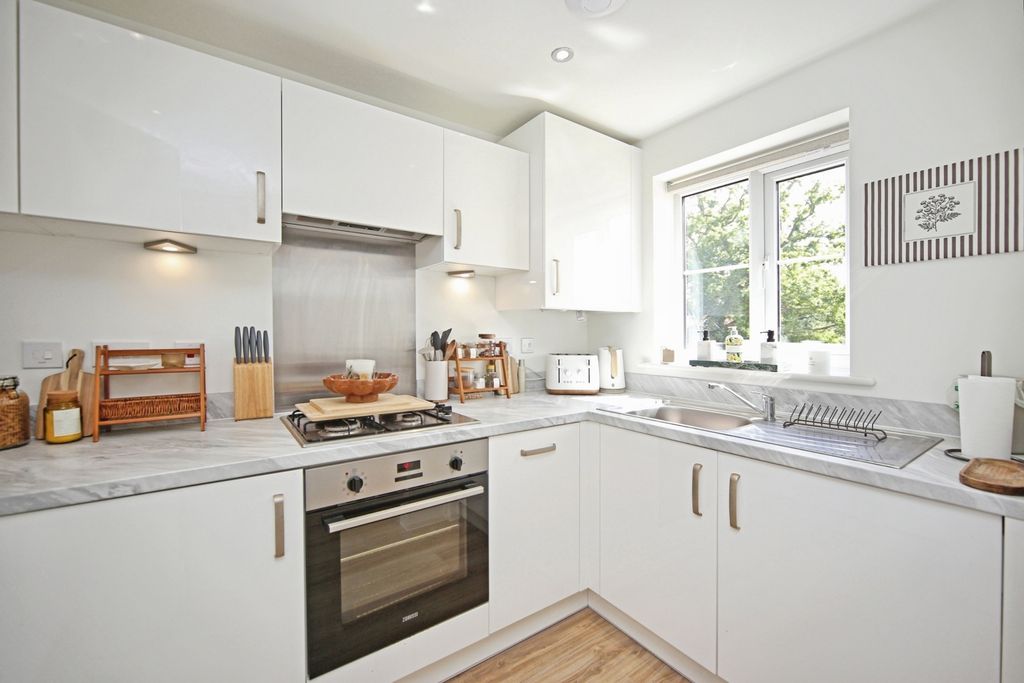 Property photo 2 of 14 Pbox-Img.Jpg