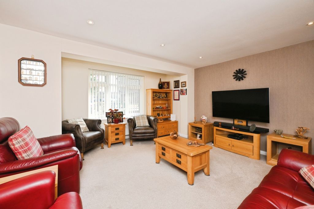 Property photo 2 of 19 Pbox-Img.Jpg