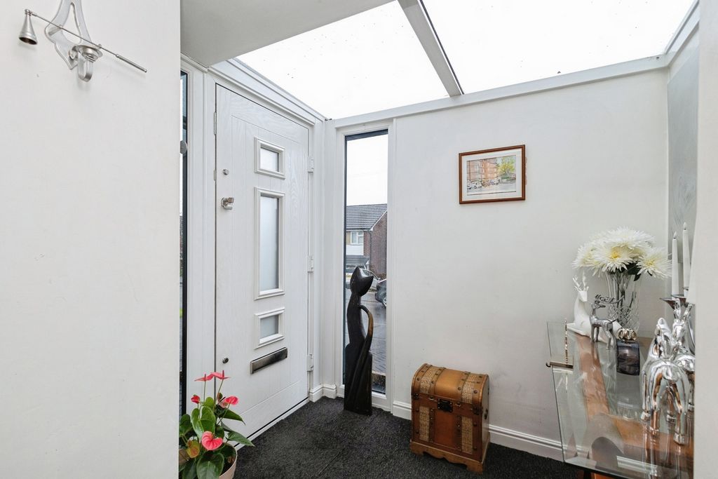 Property photo 2 of 17 Photo