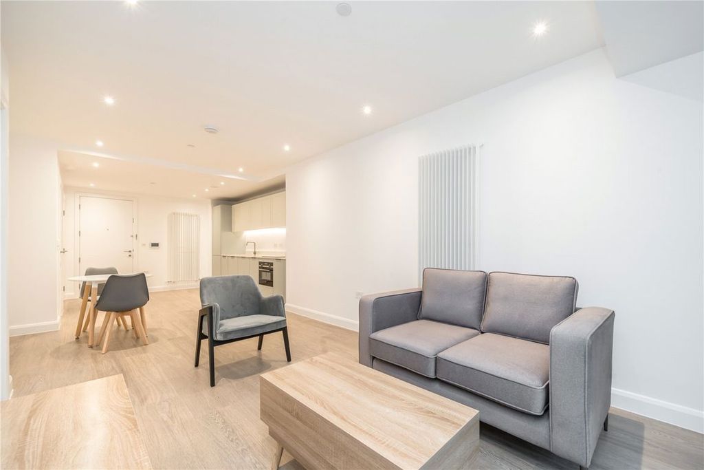 Property photo 2 of 11