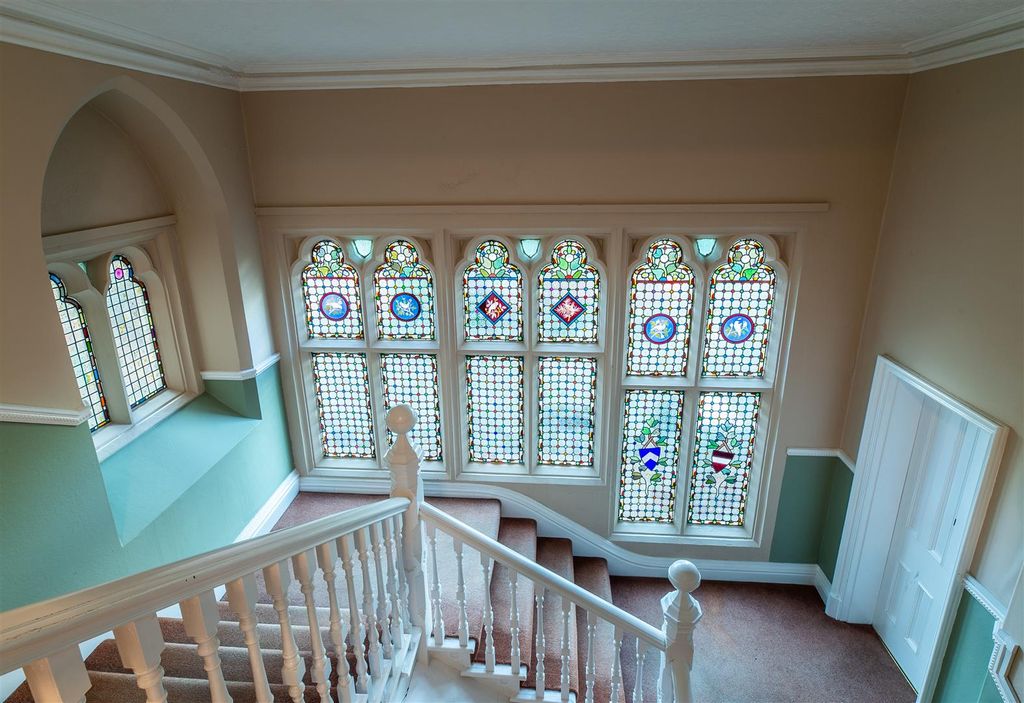 Property photo 2 of 11